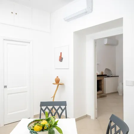 Dimora Giuela Maison d'hôtes *