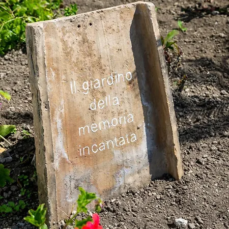 Dimora Giuela Pensión 4*